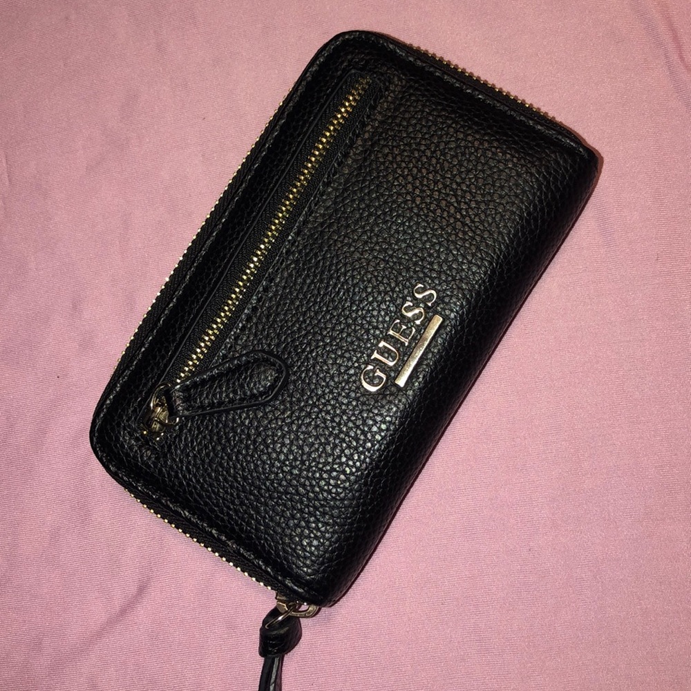 Guess Wallet - Picture 4 of 5